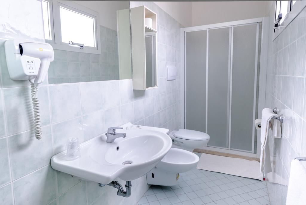 Hotel San Gottardo Riccione Ngoại thất bức ảnh